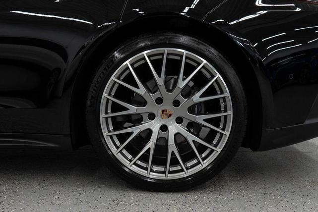 Photo of 2024 Black Porsche Panamera