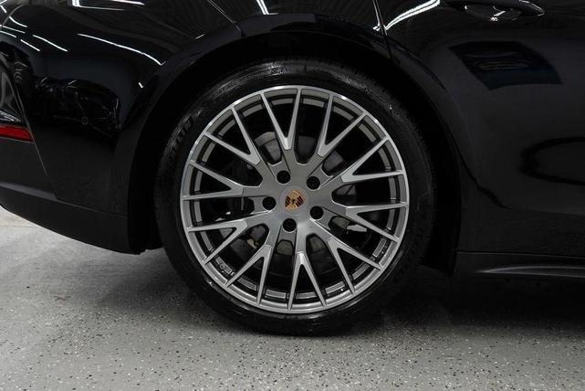 Photo of 2024 Black Porsche Panamera