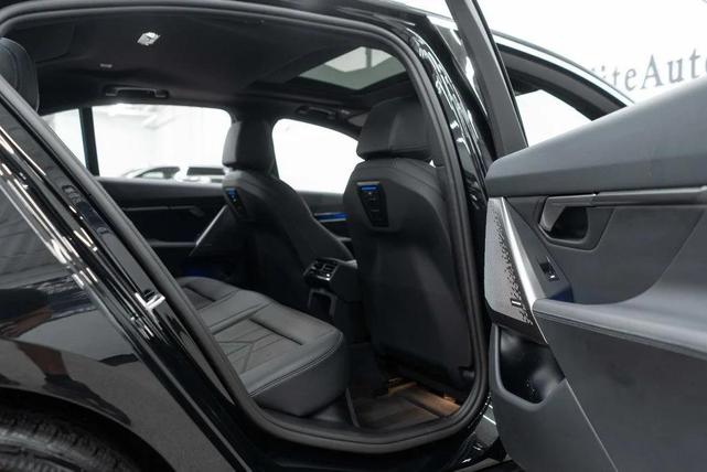 Photo of 2025 Black Sapphire Metallic BMW 540