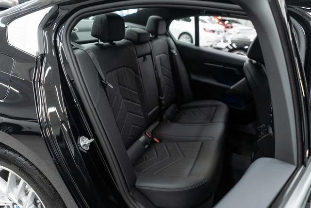 Photo of 2025 Black Sapphire Metallic BMW 540