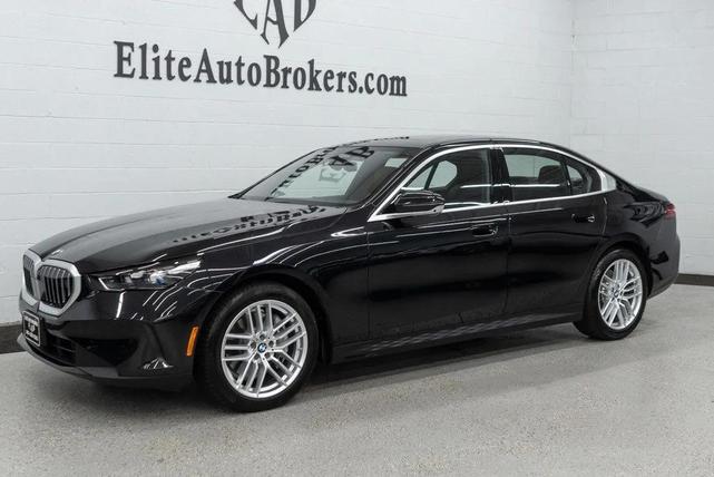 Photo of 2025 Black Sapphire Metallic BMW 540