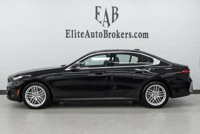 Photo of 2025 Black Sapphire Metallic BMW 540