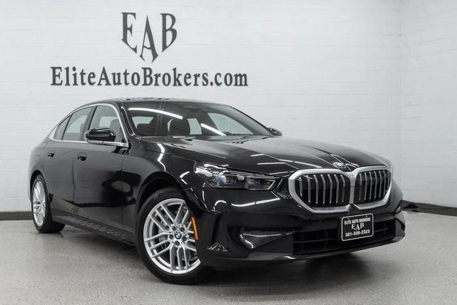 Photo of 2025 Black Sapphire Metallic BMW 540