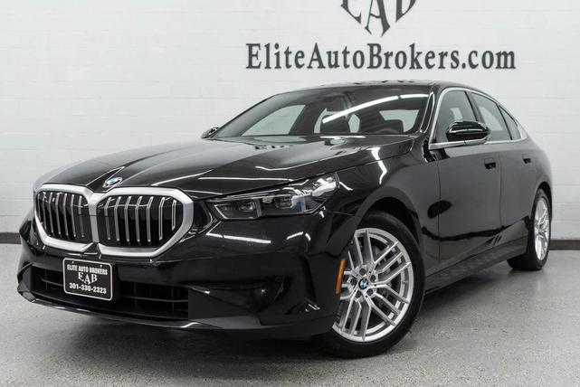 Photo of 2025 Black Sapphire Metallic BMW 540