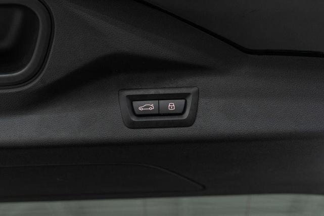 Photo of 2025 Black Sapphire Metallic BMW X7