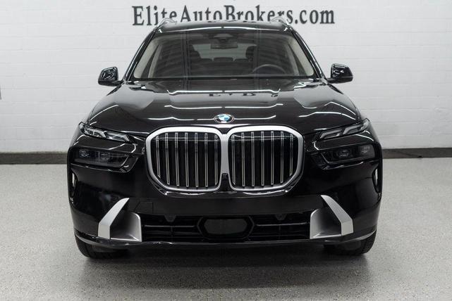 Photo of 2025 Black Sapphire Metallic BMW X7