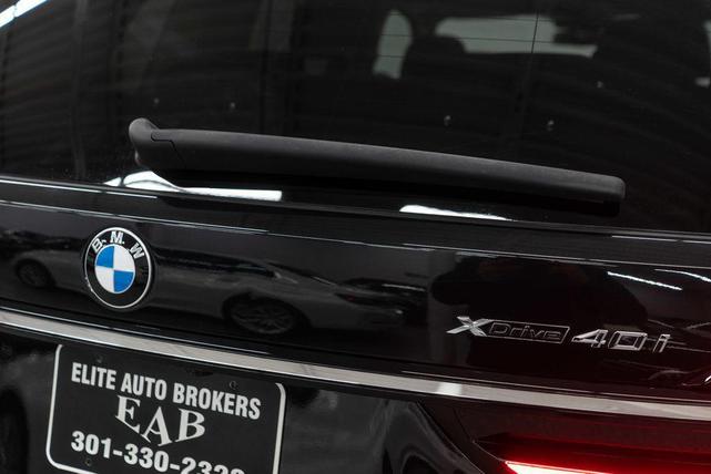 Photo of 2025 Black Sapphire Metallic BMW X7