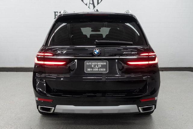 Photo of 2025 Black Sapphire Metallic BMW X7