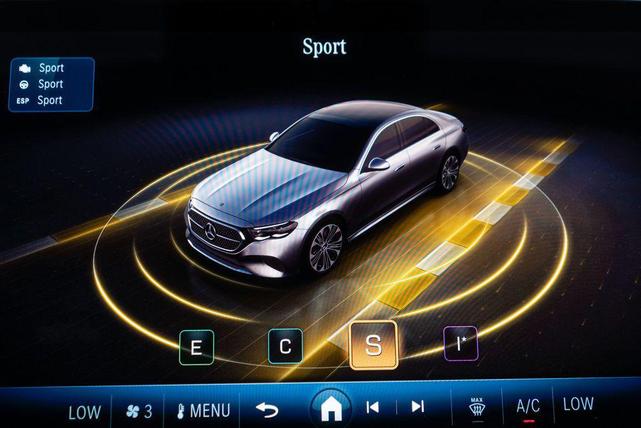 Photo of 2025 Black Mercedes-Benz E-Class