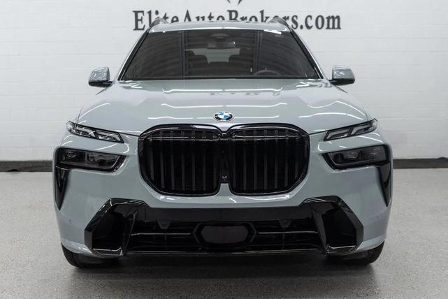 Photo of 2025 Brooklyn Grey Metallic BMW X7