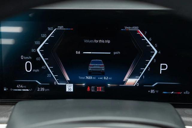 Photo of 2025 Brooklyn Grey Metallic BMW X7