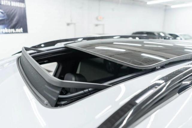 Photo of 2025 Brooklyn Grey Metallic BMW X7