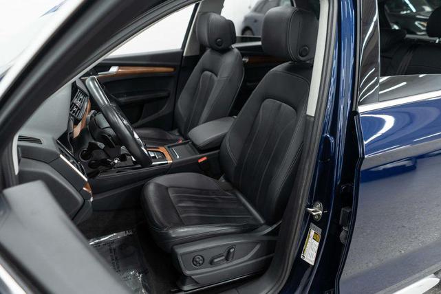 Photo of 2021 Navarra Blue Metallic Audi Q5