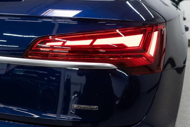 Photo of 2021 Navarra Blue Metallic Audi Q5