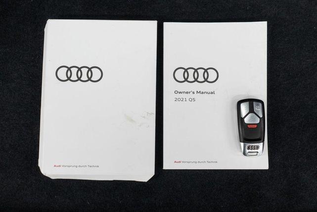 Photo of 2021 Navarra Blue Metallic Audi Q5