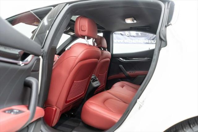 Photo of 2022 Bianco Maserati Ghibli