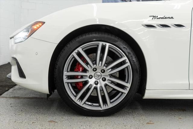Photo of 2022 Bianco Maserati Ghibli