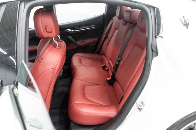 Photo of 2022 Bianco Maserati Ghibli