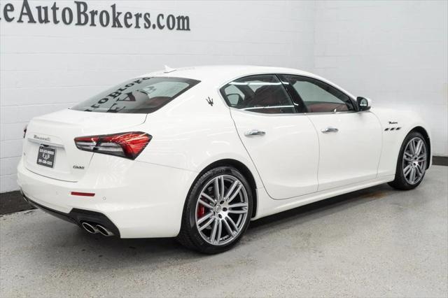 Photo of 2022 Bianco Maserati Ghibli