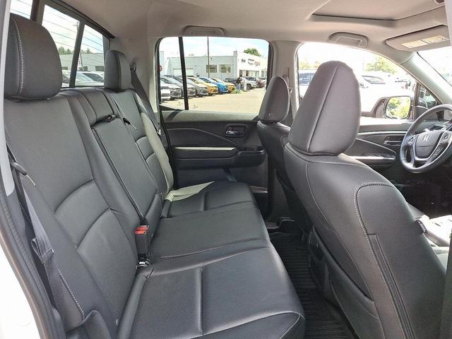 Photo of 2022 White Honda Ridgeline