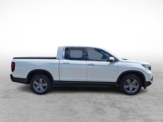 Photo of 2022 White Honda Ridgeline
