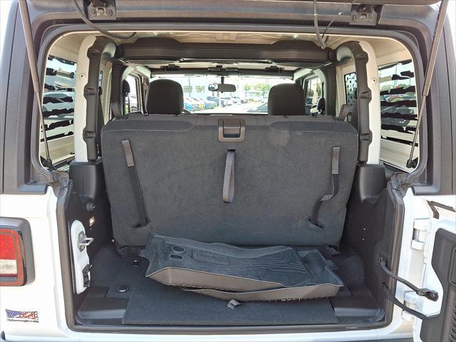 Photo of 2022 Bright White Clearcoat Jeep Wrangler