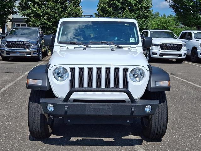 Photo of 2022 Bright White Clearcoat Jeep Wrangler