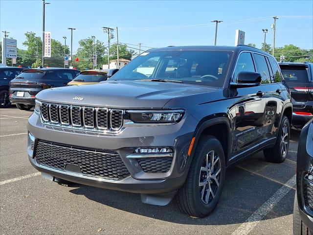 Photo of 2025 Baltic Gray Metallic Clearcoat Jeep Grand Cherokee