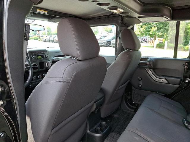 Photo of 2017 Black Clearcoat Jeep Wrangler Unlimited
