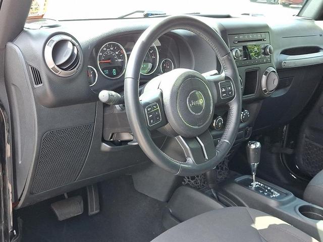 Photo of 2017 Black Clearcoat Jeep Wrangler Unlimited
