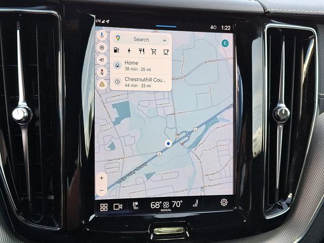 Photo of 2022 Onyx Black Metallic Volvo XC60 Recharge Plug-In Hybrid