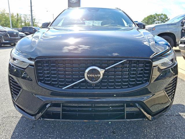 Photo of 2022 Onyx Black Metallic Volvo XC60 Recharge Plug-In Hybrid