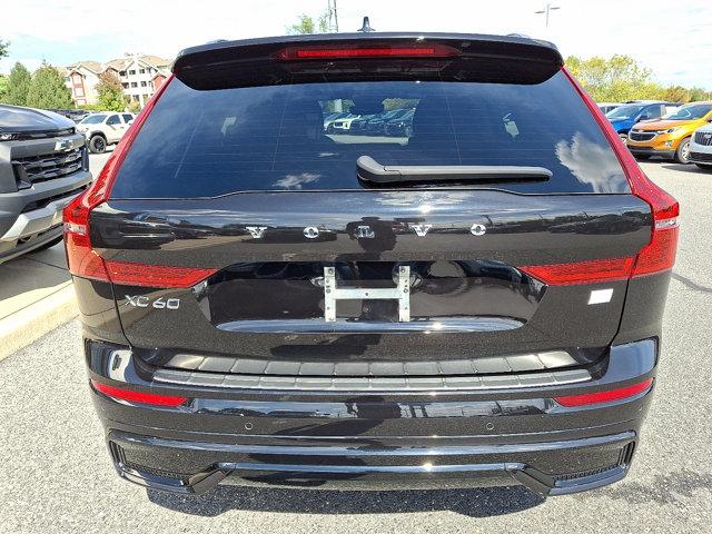 Photo of 2022 Onyx Black Metallic Volvo XC60 Recharge Plug-In Hybrid