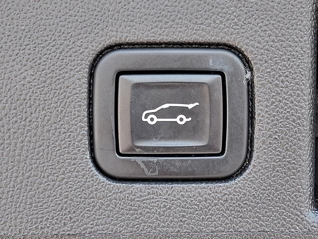 Photo of 2022 Silver Ice Metallic Chevrolet Equinox