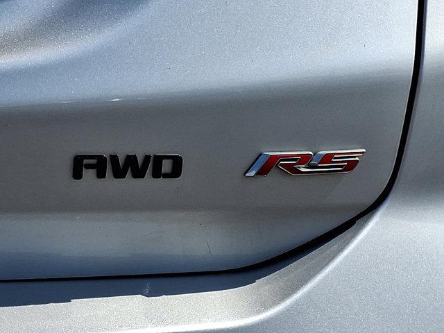 Photo of 2022 Silver Ice Metallic Chevrolet Equinox