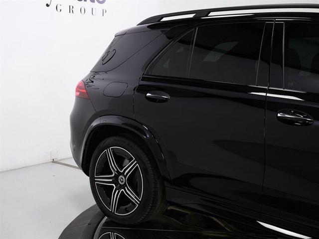 Photo of 2024 Black Mercedes-Benz GLE 580
