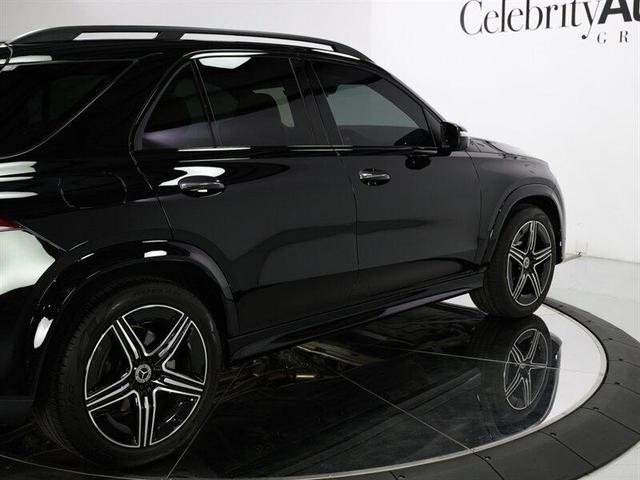Photo of 2024 Black Mercedes-Benz GLE 580