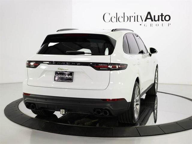 Photo of 2023 White Porsche Cayenne