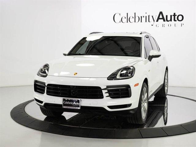 Photo of 2023 White Porsche Cayenne