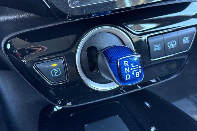 Photo of 2021 Wind Chill Pearl Toyota Prius Prime