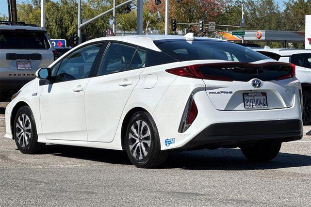 Photo of 2021 Wind Chill Pearl Toyota Prius Prime