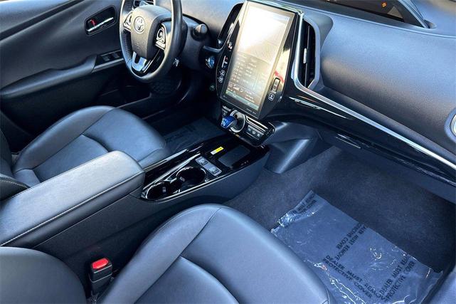 Photo of 2021 Wind Chill Pearl Toyota Prius Prime
