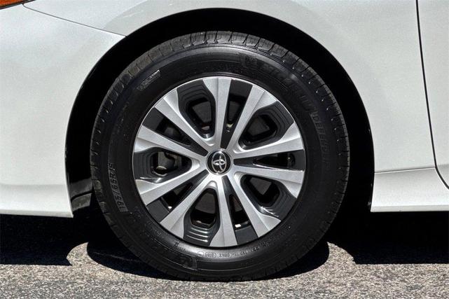 Photo of 2021 Wind Chill Pearl Toyota Prius Prime