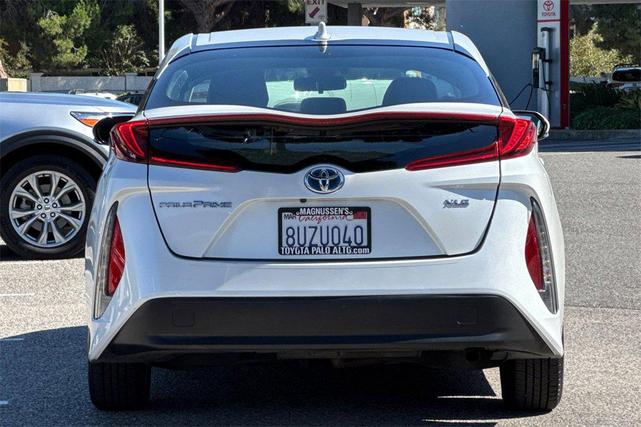 Photo of 2021 Wind Chill Pearl Toyota Prius Prime