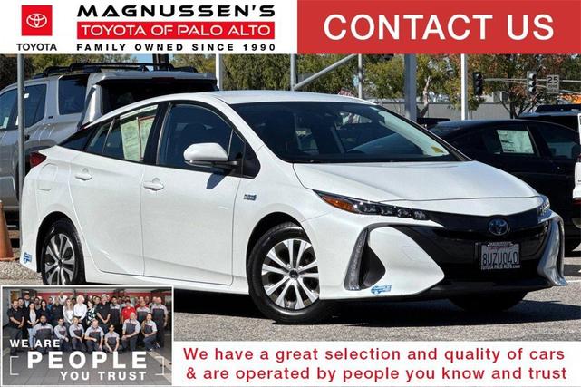 Photo of 2021 Wind Chill Pearl Toyota Prius Prime