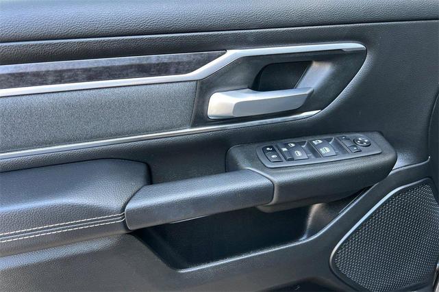 Photo of 2022 Granite Crystal Metallic Clearcoat RAM 1500