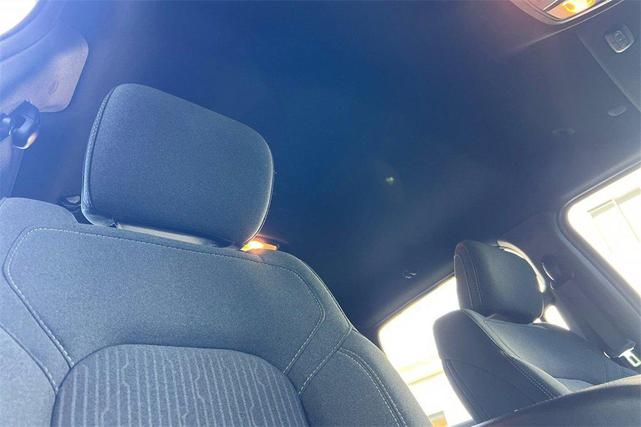 Photo of 2022 Granite Crystal Metallic Clearcoat RAM 1500