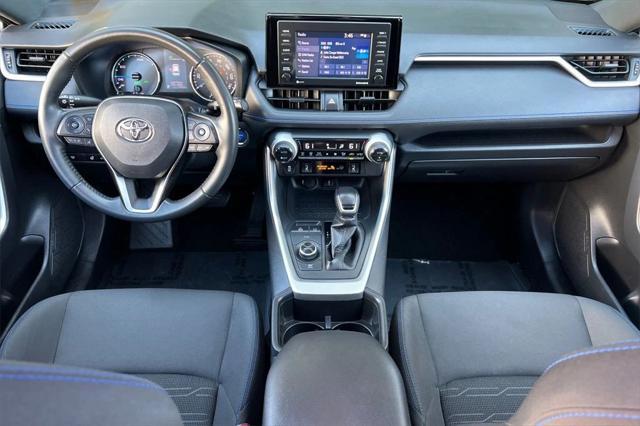 Photo of 2022 Silver Sky Metallic Toyota RAV4 Hybrid