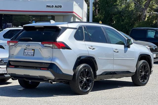 Photo of 2022 Silver Sky Metallic Toyota RAV4 Hybrid