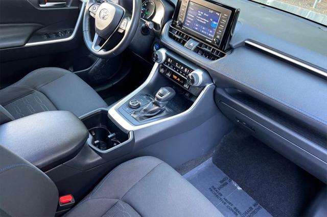 Photo of 2022 Silver Sky Metallic Toyota RAV4 Hybrid